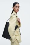 Cos bucket bag stor läder helt ny och slutsåld