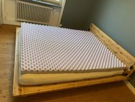 Tryckavlastande skummadrass äggkartongstruktur