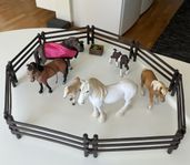 Schleich hästar + hage
