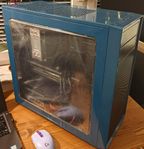Komplett speldator - PC med skärm och tillbehör