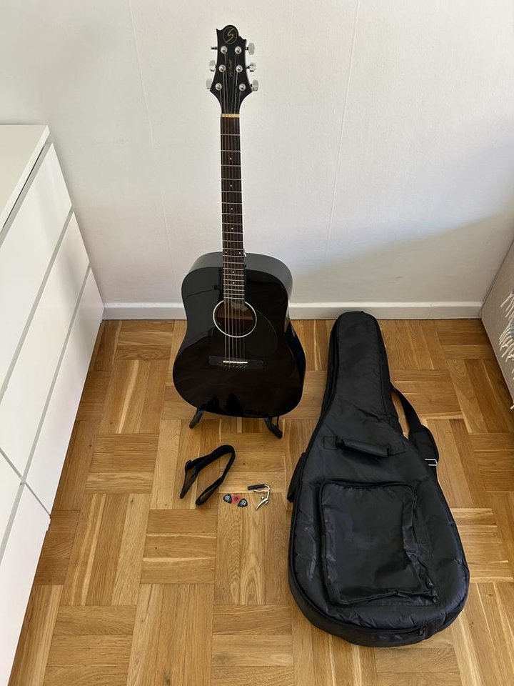 Akustisk gitarr (Greg Bennett...