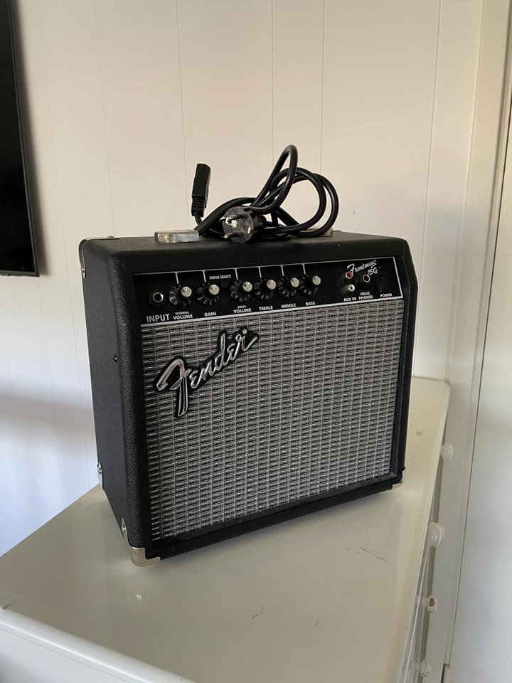 Fender Frontman 15G