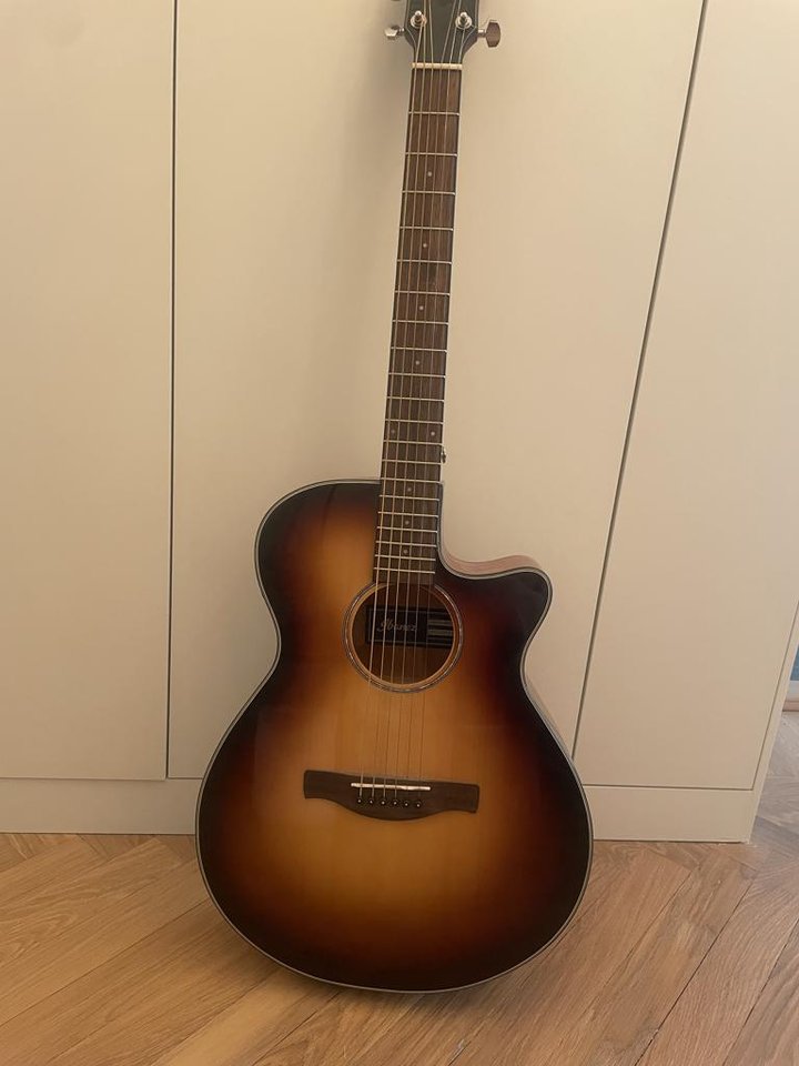 Ibanez GITARR Mahogny