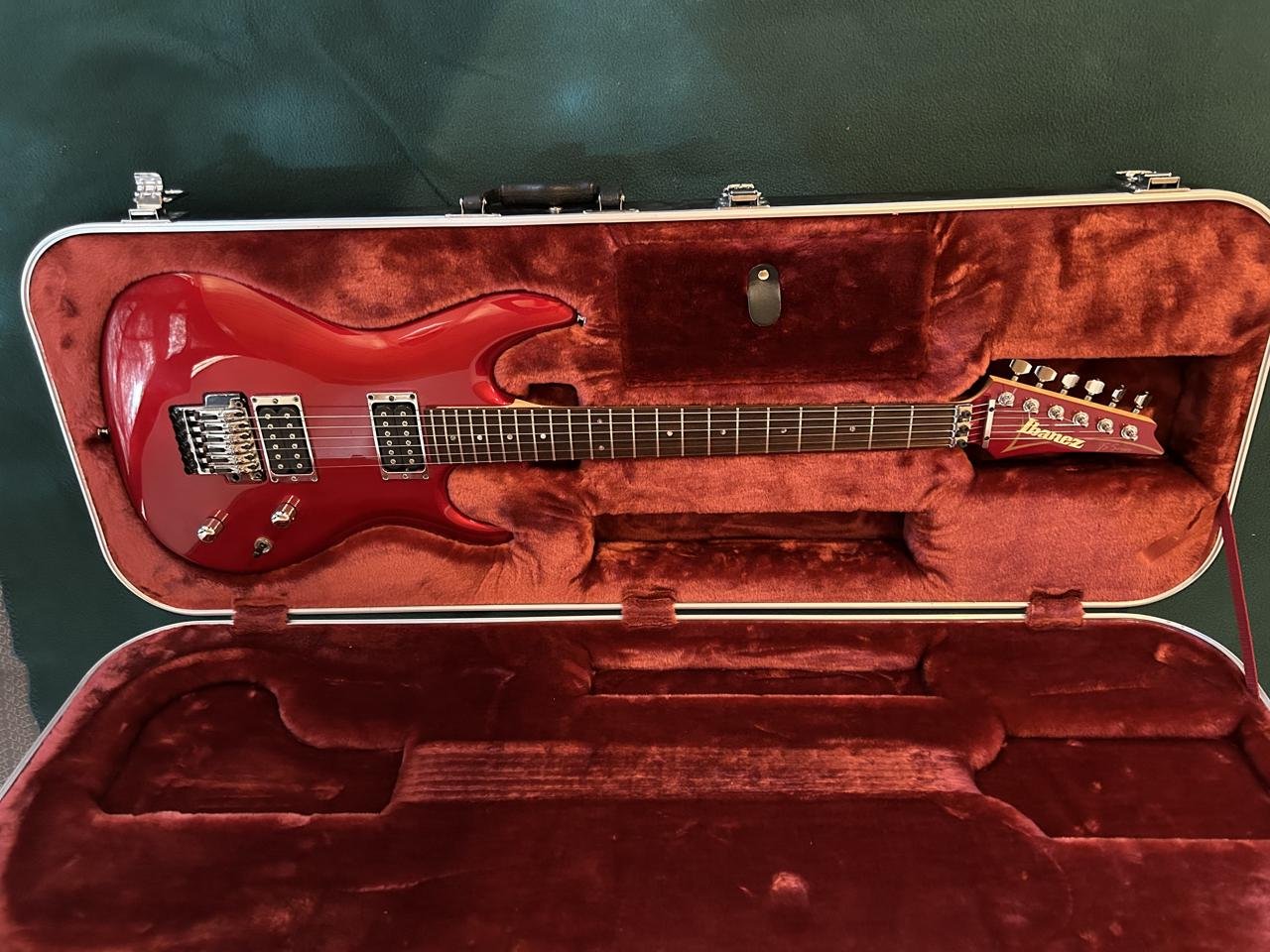 Ibanez JS1200 Joe Satriani Si...