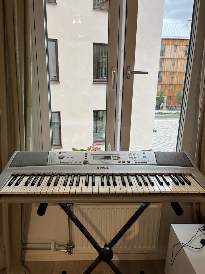 Elektroniskt keyboard set Yamaha