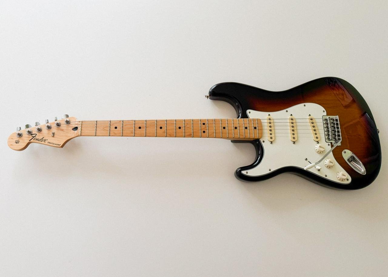 Fender MIM Stratocaster 2017 ...