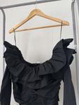 ZARA Topp Off shoulder croppad svart färg,