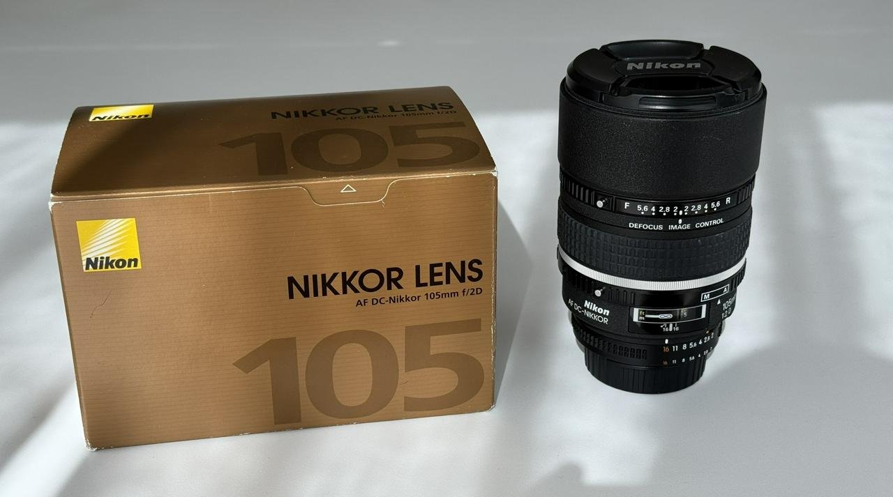 Objektiv Nikon AF DC-Nikkor 1...