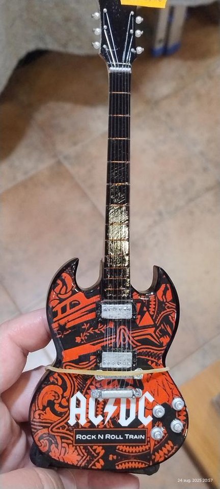 AC/DC gitarr mini