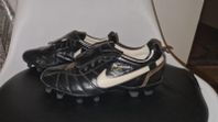 Nike Ronaldinho R10 fotbollsskor