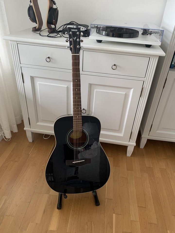 Yamaha F370