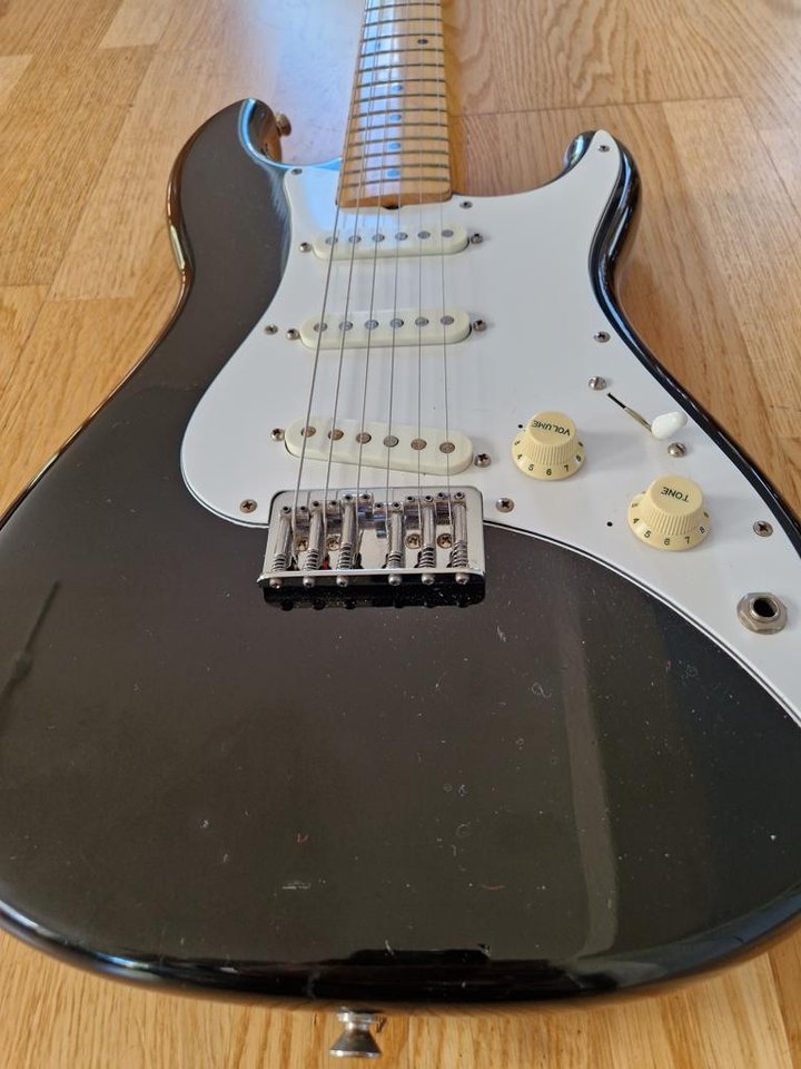Squier Bullet S3 -83