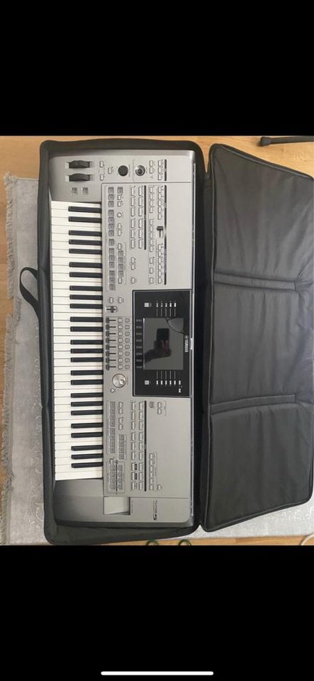 keyboard Tyros 5