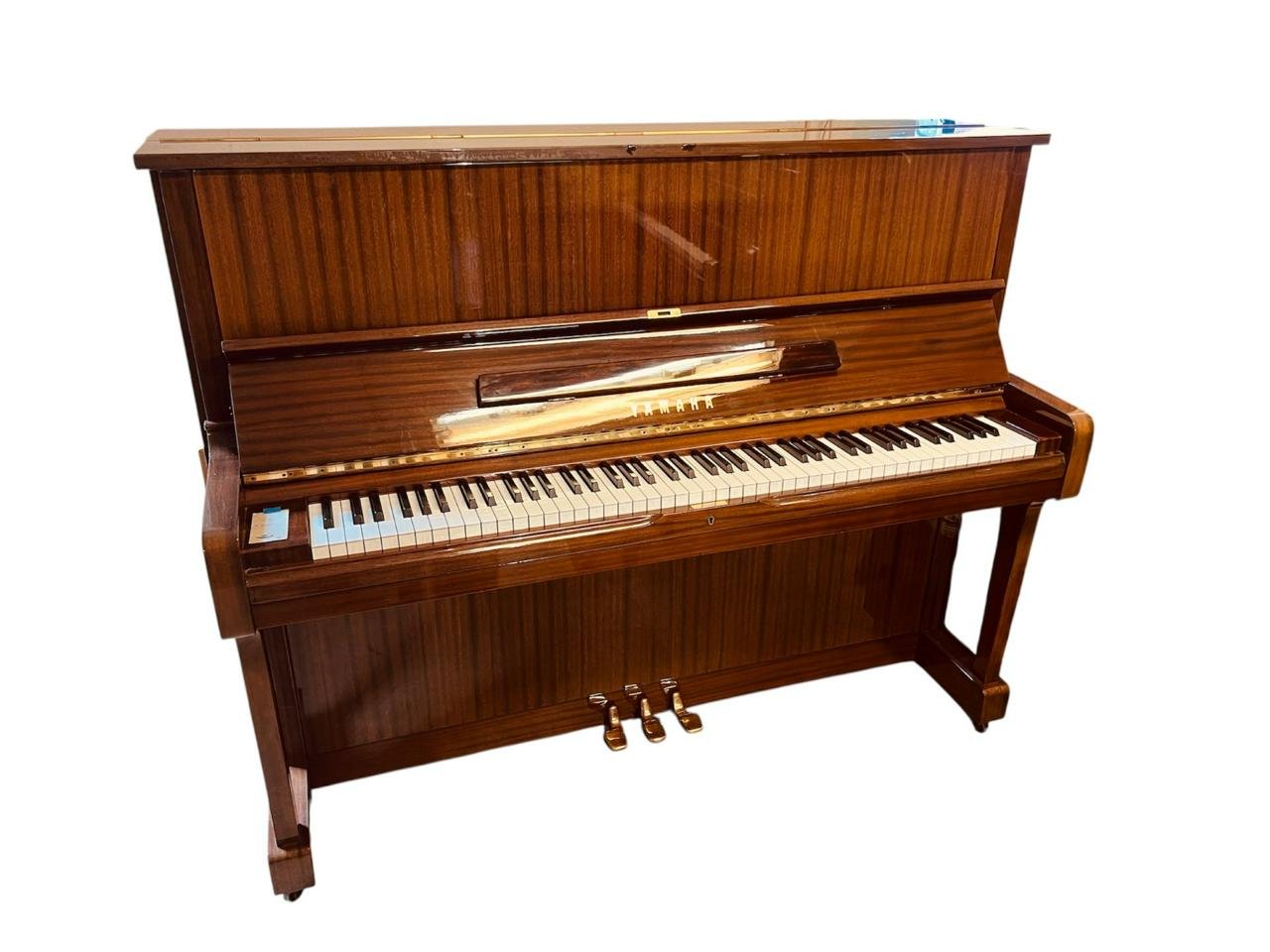 Yamaha U1 brunt mycket fint