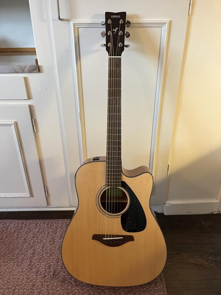 Ny Yamaha FGX800C NT Säljes