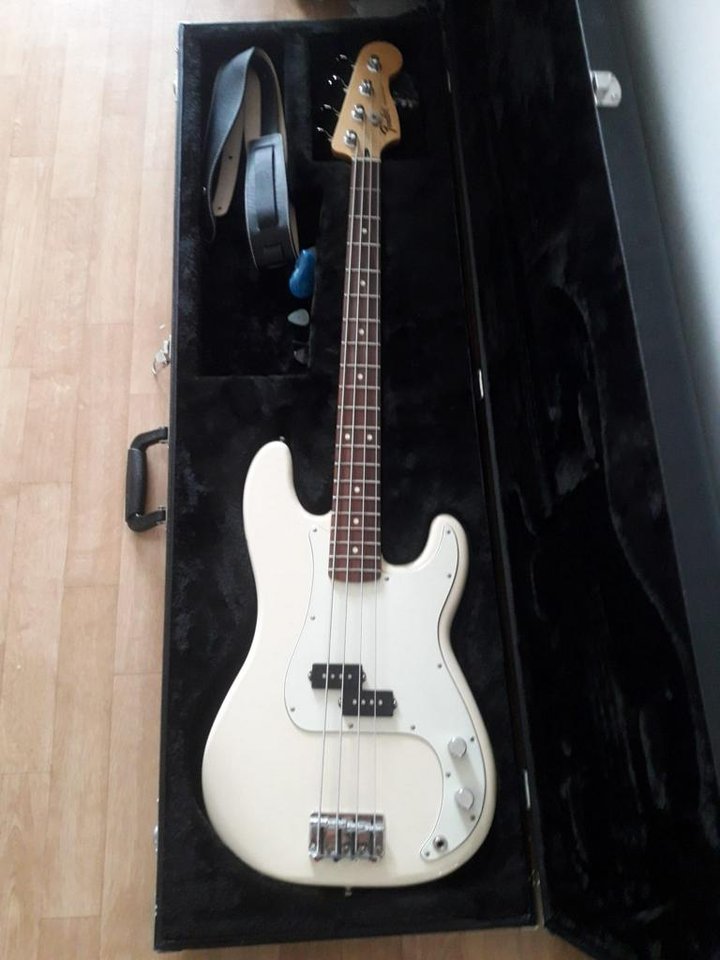 Fender Precision Bass (Mexico)