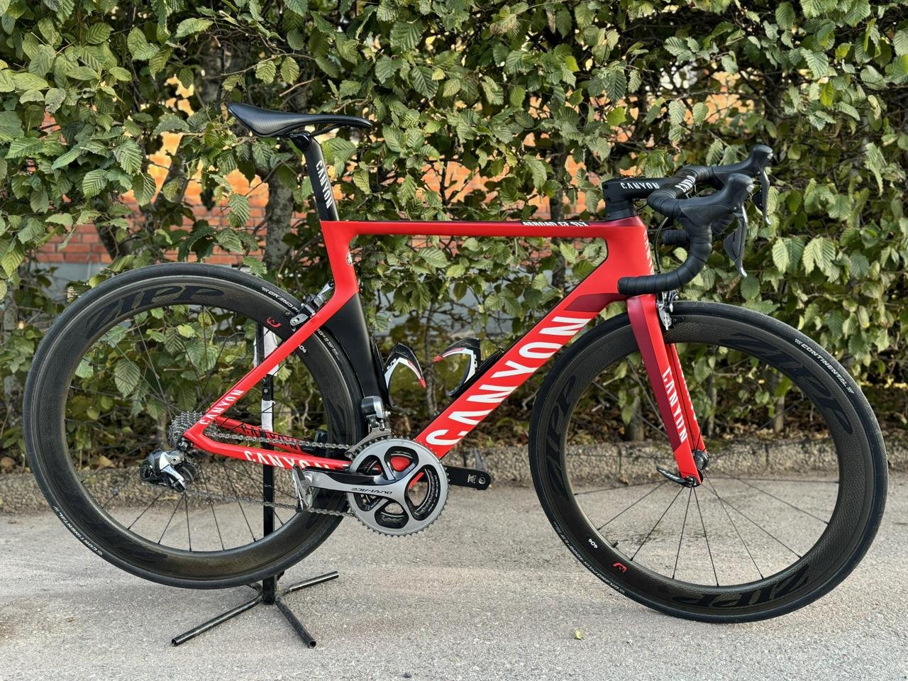 Canyon Aeroad CF SLX 9.0 stor...
