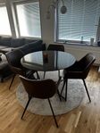 köksbord i svart glas 4 stolar