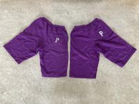 (Nr 82) Polarn O. Pyret. 2 st shorts. Stl: 146/152.