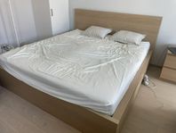 MALM KING SIZE BED with 4 storage drawers  (180 x 200 cm)