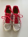 Träningskor från Asics storlek 39