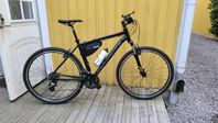 Hybridcykel 28" 21 vxl MYCKET fint skick orignalkvitto