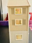 lundby dockskåp med garagedel och lundbys familj