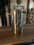 Kaffepress stilig silver rymmer 7-9 koppar! två mugg ingår