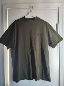 Olivgrön t-shirt från Samsøe Samsøe