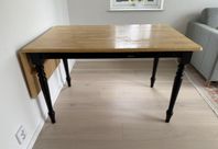 Slagbord med svarvade ben