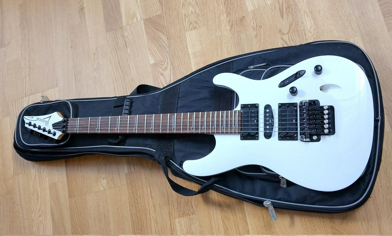 Ibanez S470 och S570B
