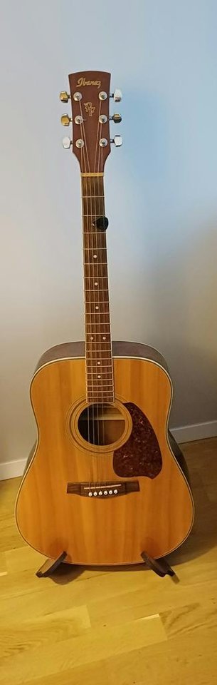 akustisk gitarr 