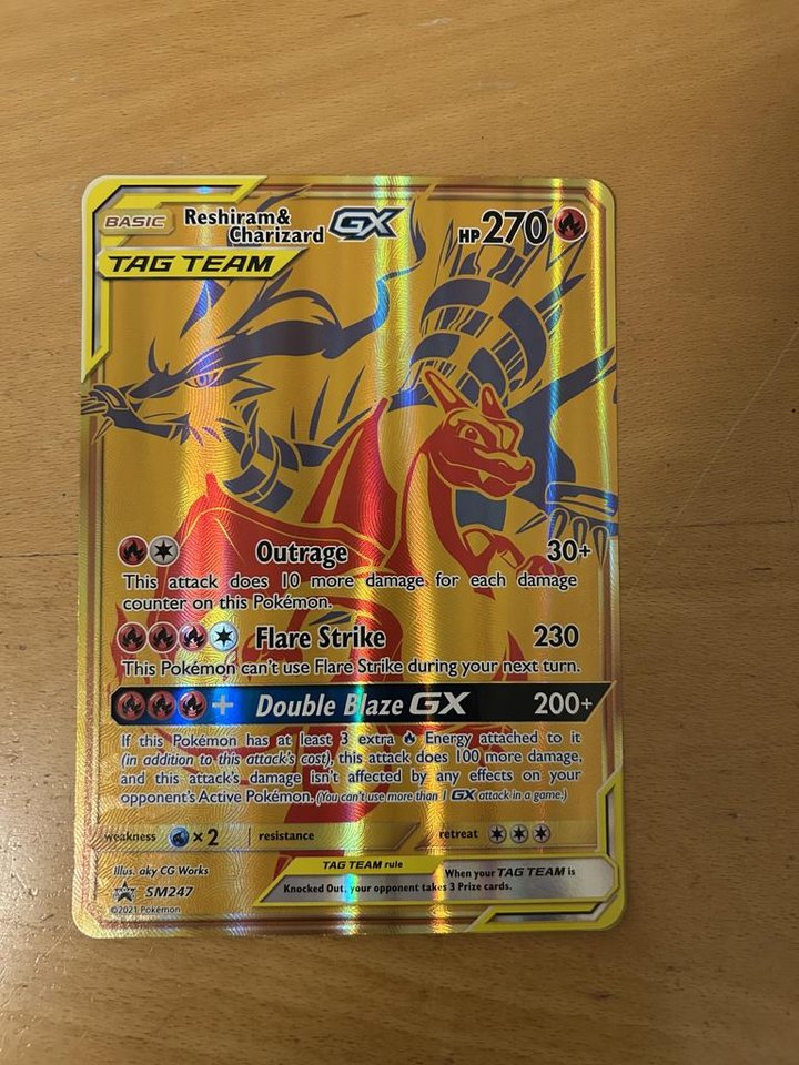 Reshiram & Charizard GX