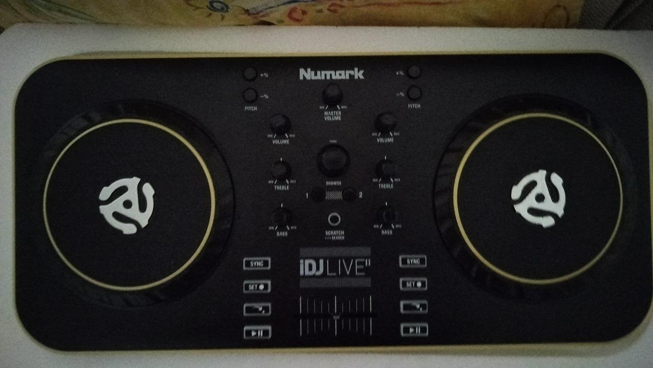 numark idj live II