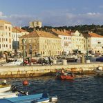Etage-lägenhet med takterrass i hjärtat av Senj, Kroatien