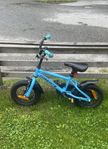 Cykel 12” + cykelhjälm