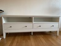TV-bänk, Idanäs IKEA