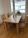 Matbord + 4 stolar i oljad ek