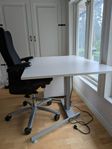 höj- och sänkbart skrivbord