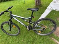 Full Dämpade Cykel 26" Yosemite 7 vxl i fint skick