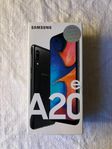 Samsung Galaxy A20e smartphone (svart)