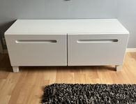Tv bänk alternativt förvaringsskåp säljes