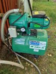 Vattenpump med hydropress