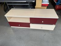 Tv bänk/Arbets bänk/ 2 stycken hyllor ( Handsnickrat)