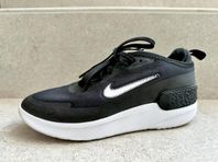 NIKE AMIXA sneakers stl 36 OBS! som 35