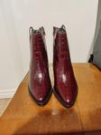 Crocodile cowboy boots i äkta läder ALLSAINTS, burgundy 