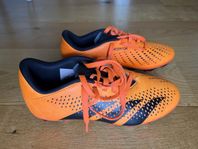 Adidas predator fotbollsskor stl 35