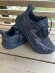 Hoka Clifton 9