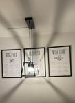 Posters med tavla