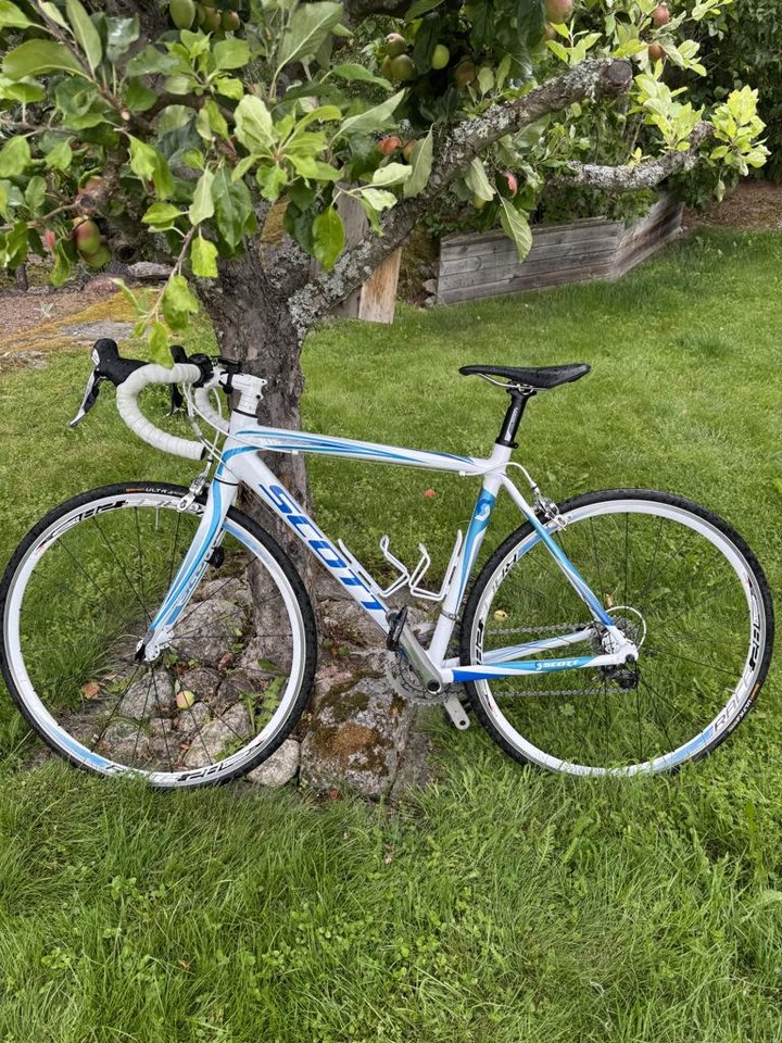 racer Scott speedster med cyk...